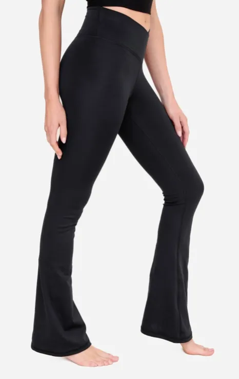 Crossover Waist Yoga Pants in Black