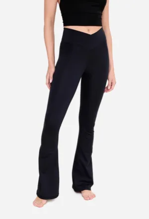 Crossover Waist Yoga Pants in Black