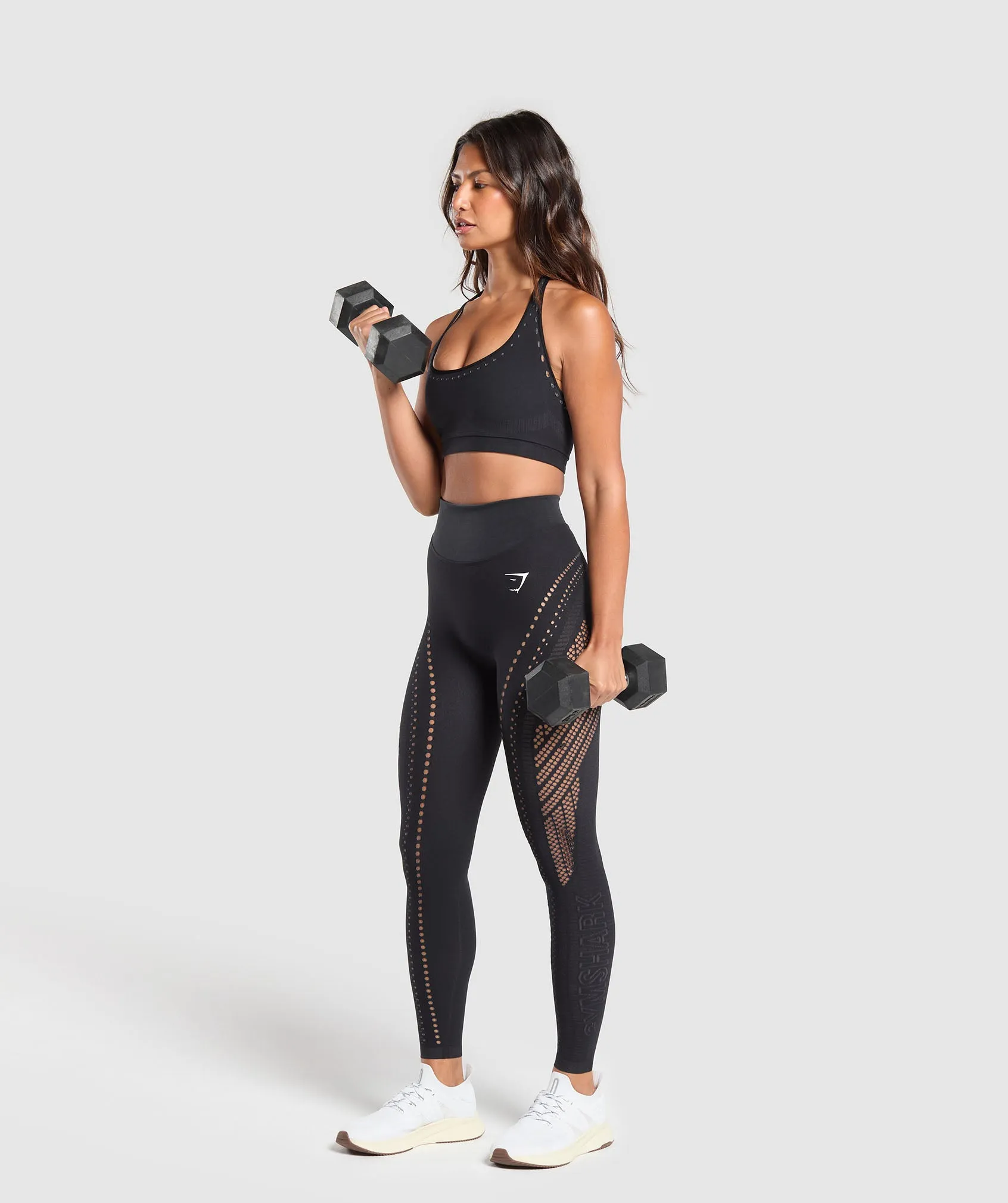 Gymshark Warp Knit Seamless Halter Neck Bralette - Black/Linen Brown